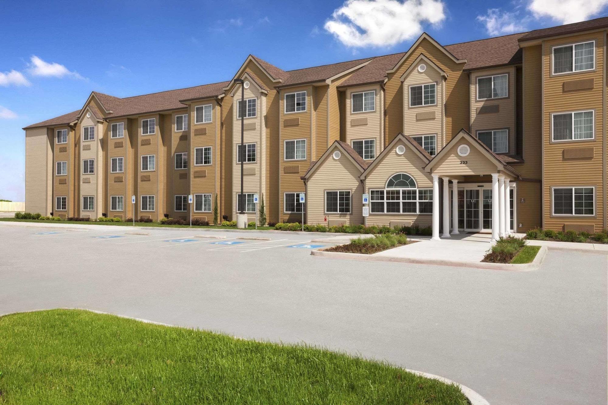 Microtel Inn & Suites Kenedy Kültér fotó